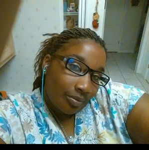 Meet your Posher, Veronica